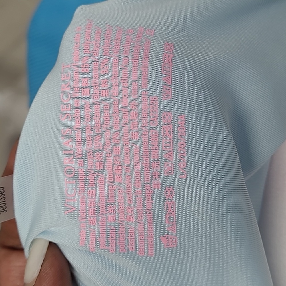 Victoria Secret Women's Swimsuit - Picture 5 of 7